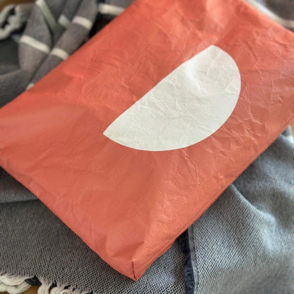 TRAVEL ORGANISER (MID)